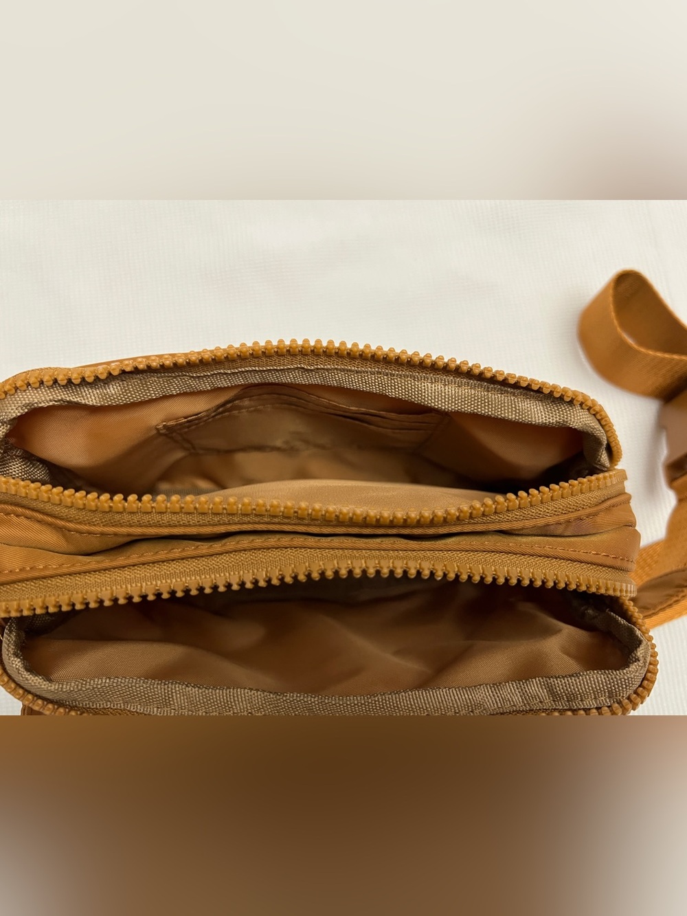 Like New Lululemon Everywhere Belt Bag Burnt Caramel Brown - Picture 3 of 4